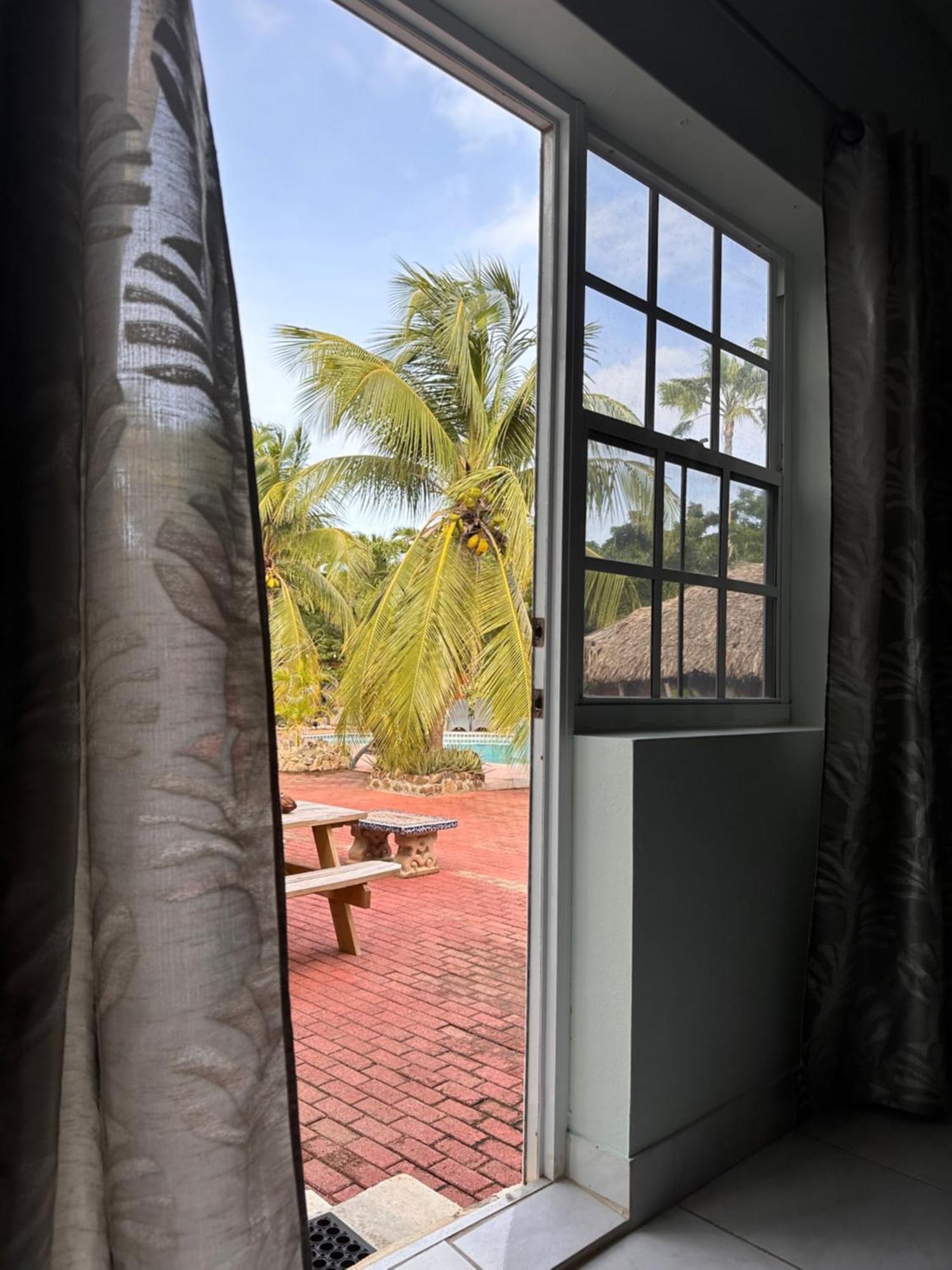 Woodstock Palmresort Curacao Willemstad Exteriör bild